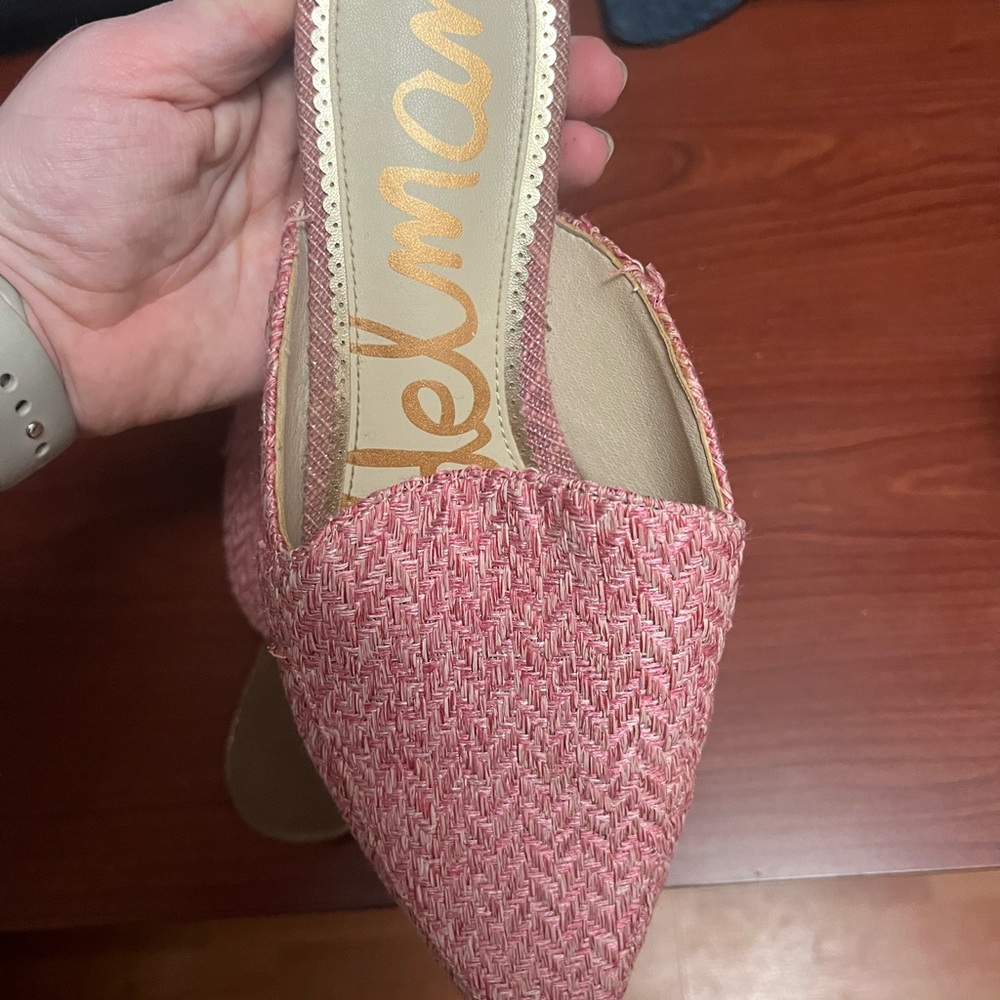 Sam Edelman Pink Chevron Mules Sleek and Stylish